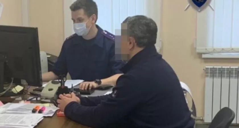 Житель Чепецкого района получил взятку 100 тысяч рублей за помощь подрядчику