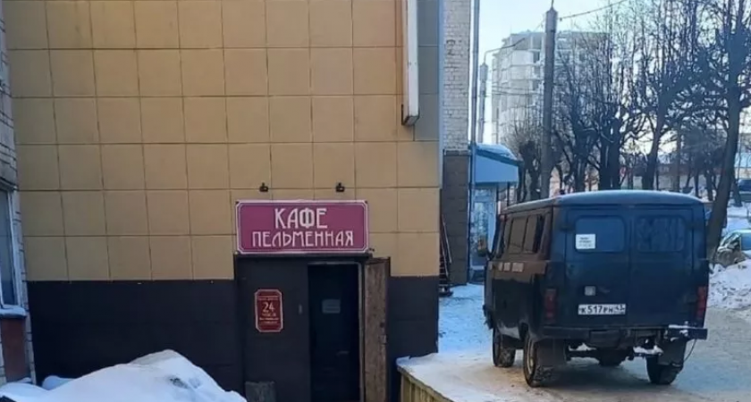 Из здания кировского общежития вынесли труп девушки