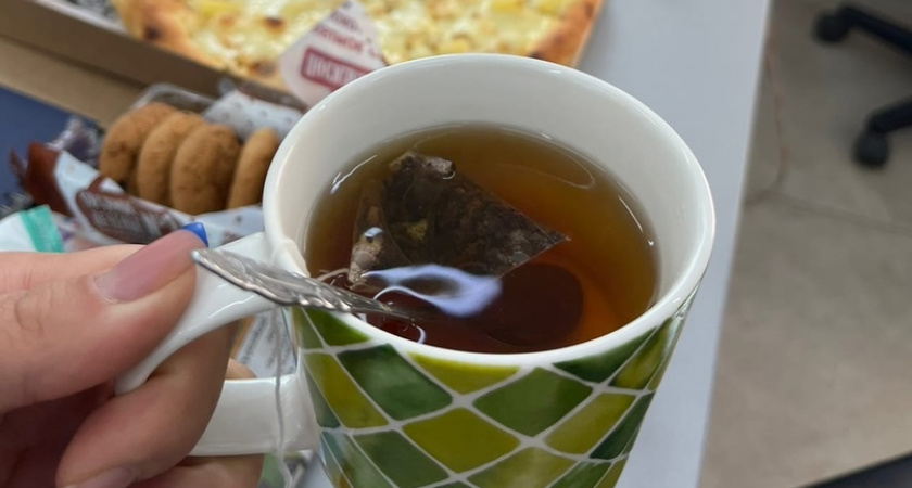 Не покупайте эту мутную жижу: Росконтроль назвал марки чая, которые не стоит брать