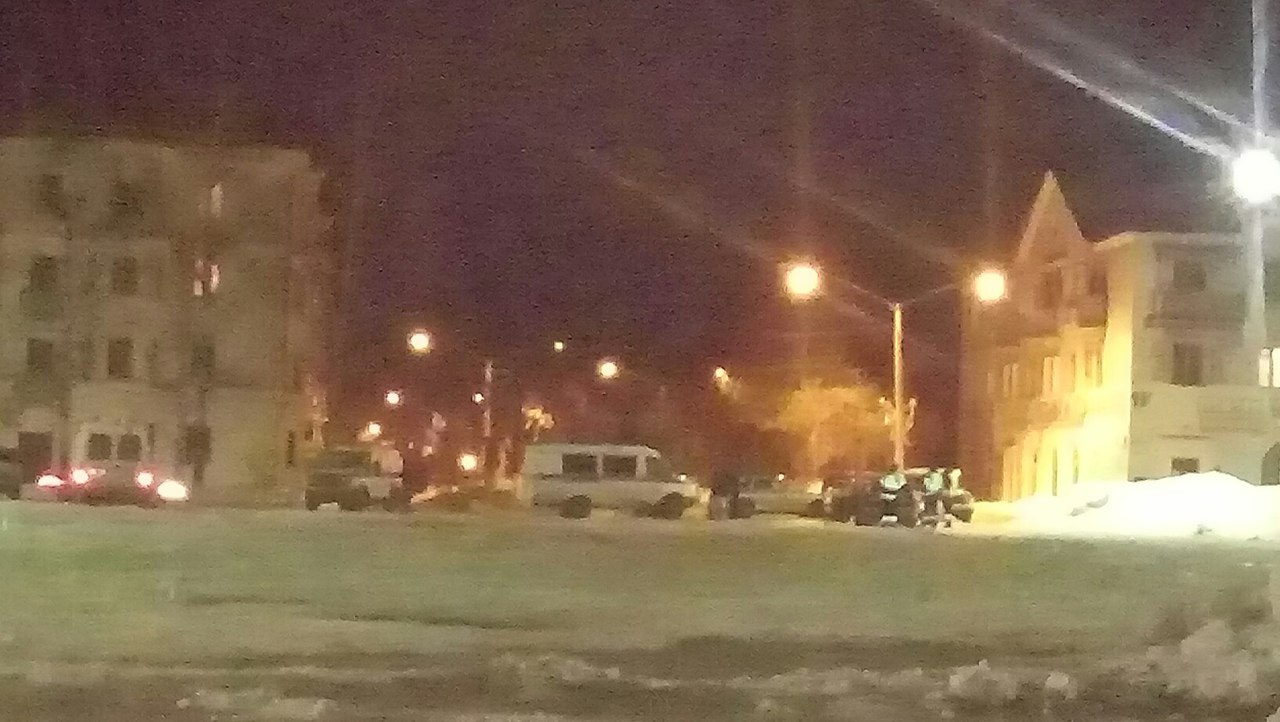 В Чепецке полицейские оцепили площадь у ДК «Дружба»