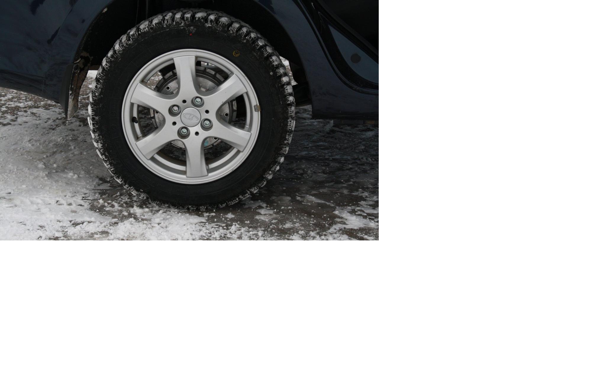 Снег и дождь: водителям Кирово-Чепецка напоминают о необходимости смены резины