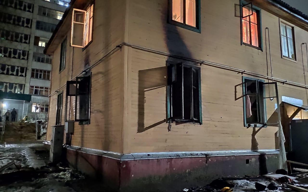 "Были слышны взрывы, двое - в тяжелом состоянии": очевидцы о пожаре в Чепецке