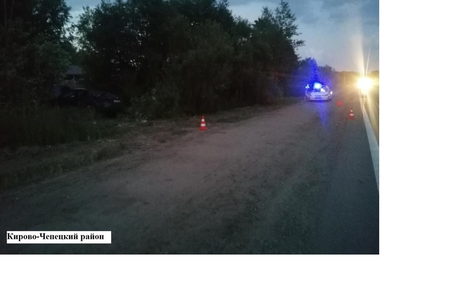 В Кирово-Чепецком районе на трассе перевернулась иномарка: есть пострадавшие