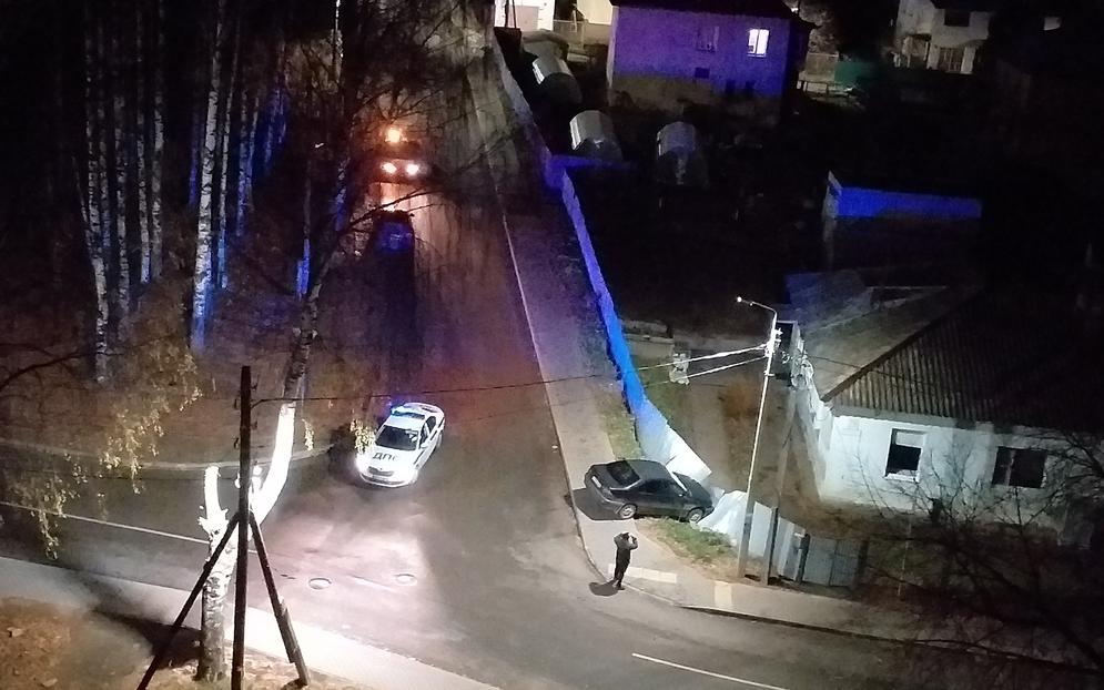 В Кирово-Чепецке иномарка вылетела с дороги и протаранила забор
