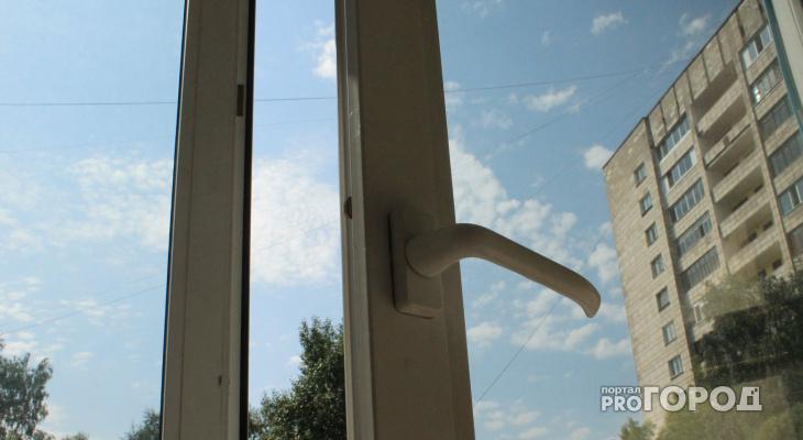 В Кирове четырехлетний ребенок выпал из окна с высоты 13 этажа