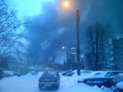 Жители Нововятска, где сошли вагоны: «Говорят, что сгорел суд и хлебозавод»