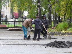 В Кирово-Чепецке продолжается ямочный ремонт
