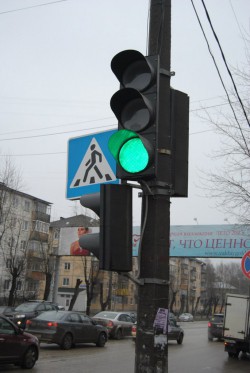 Новым светофором при въезде в Чепецк довольны не все