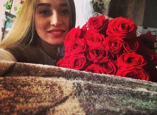 9 фото счастливых чепчанок с цветами