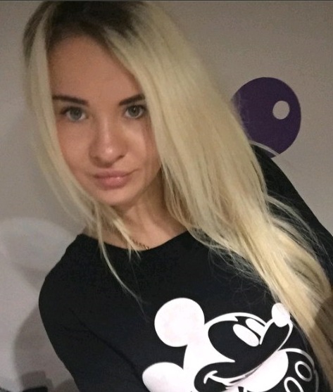 10 фото чепчанок со светлыми волосами