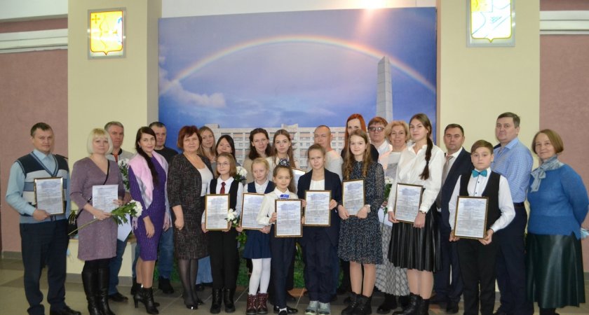 Десять юных чепчан получили Премии главы города