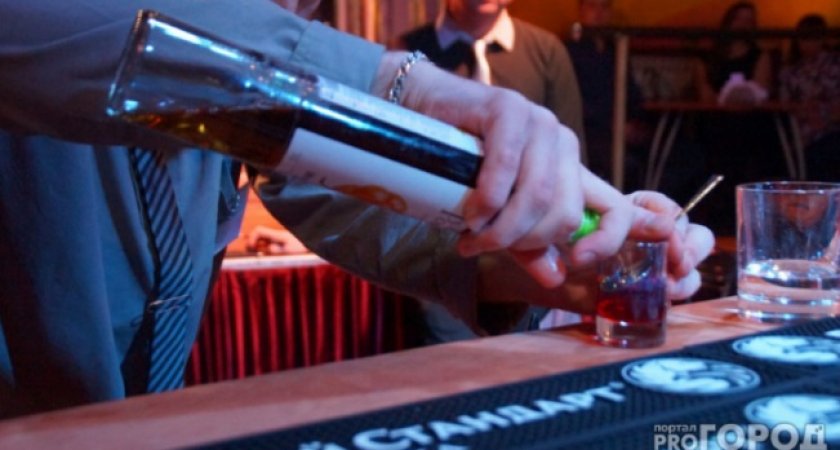 Чиновники решили наказывать родителей, употребляющих алкоголь при детях