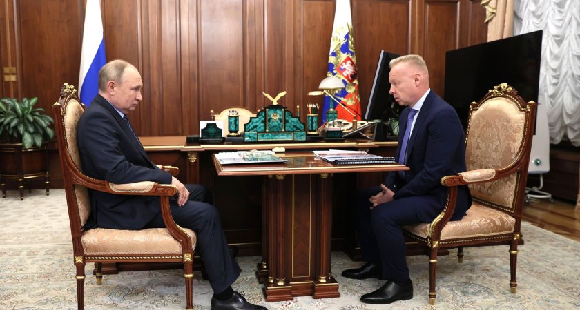 Президент РФ Владимир Путин провел рабочую встречу с генеральным директором «Уралхим»