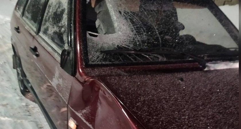В Чепецке на улице Сосновой водитель "девятки" сбил пешехода