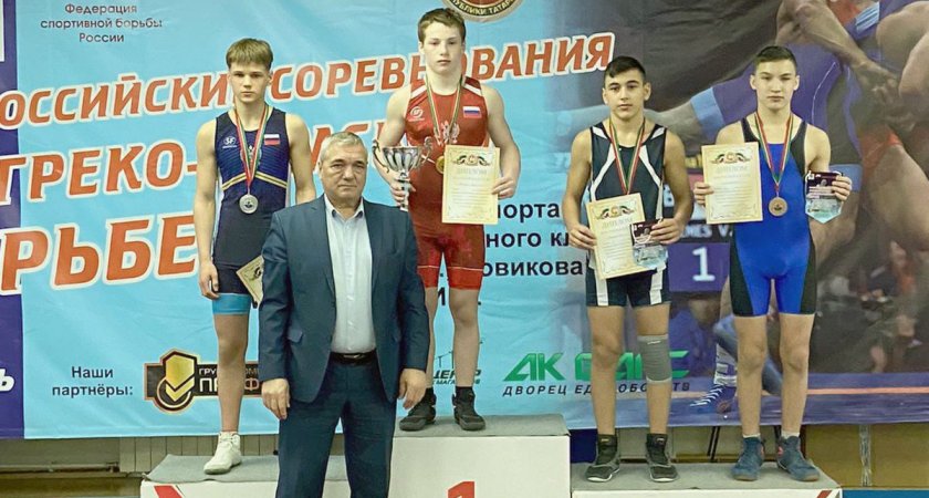 Юные борцы из Кирово-Чепецка стали призерами всероссийских соревнований