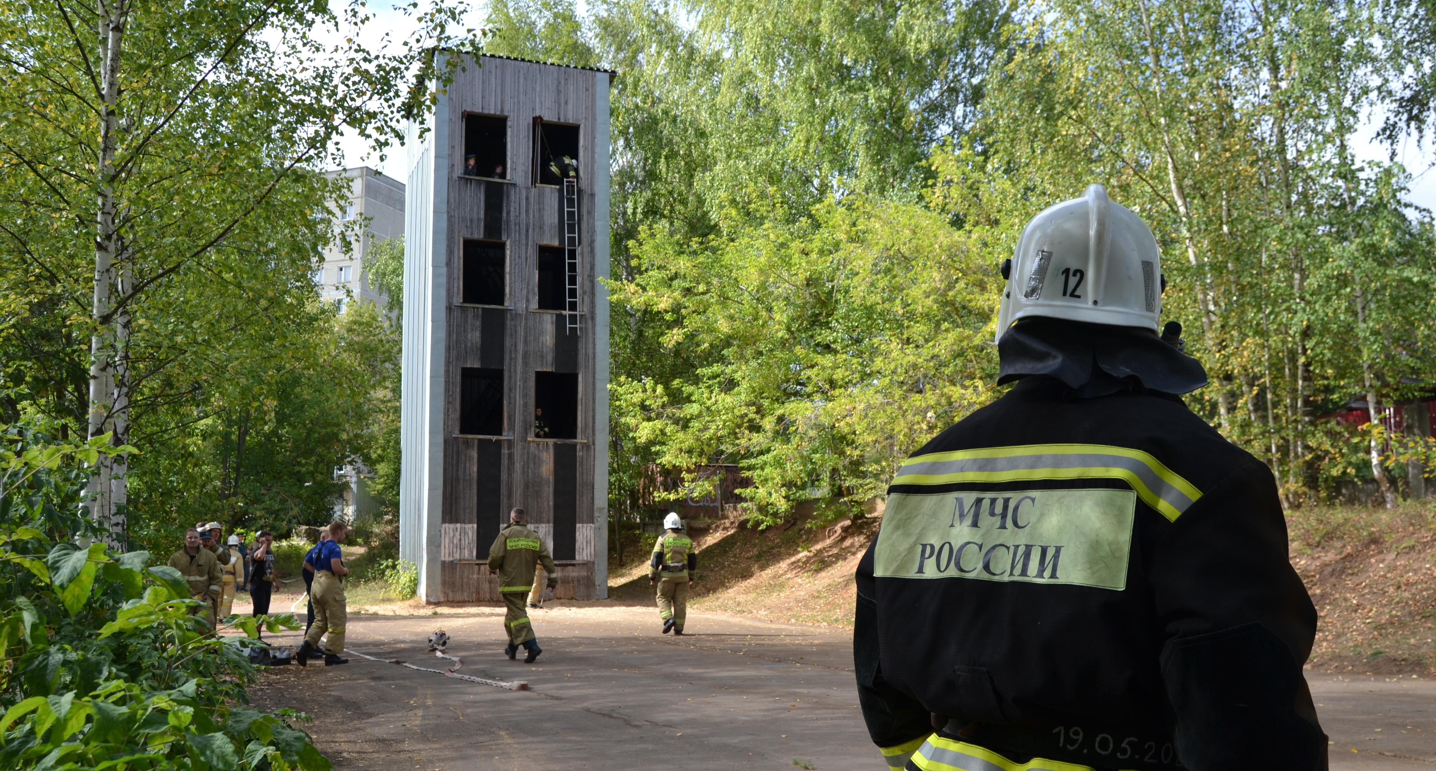 В Кирово-Чепецке прошли соревнования по пожарно-спасательному спорту