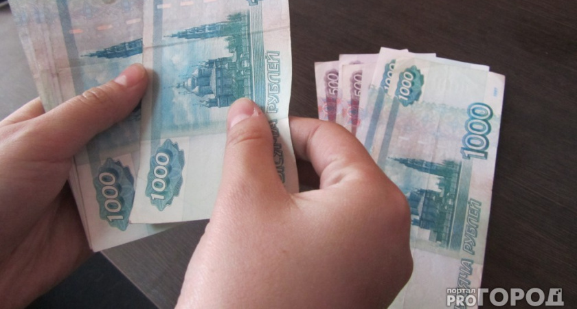 С 2022 года в России минимальный размер оплаты труда вырастет на 825 рублей