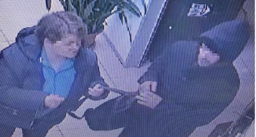 В Чепецке мужчина и женщина украли из парикмахерской барсетку с документами 