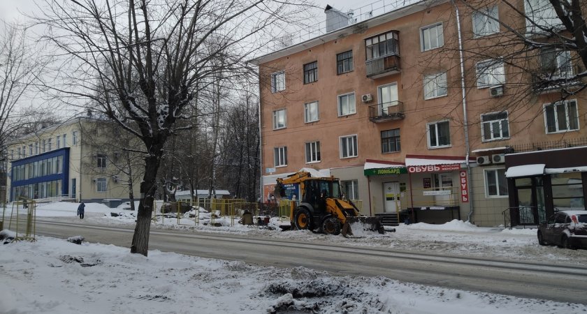 В КТК рассказали, почему в Чепецке положили асфальт на снег