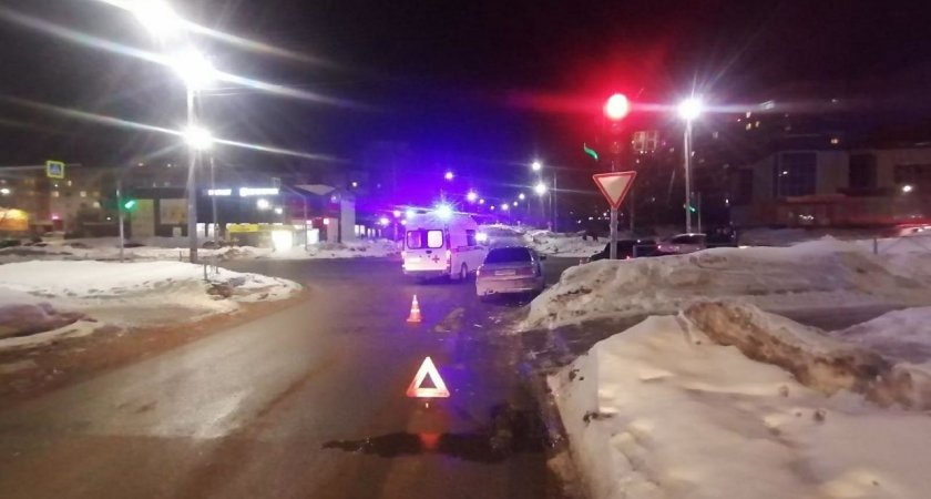 В Кирово-Чепецке при столкновении двух машин пострадал 14-летний мальчик