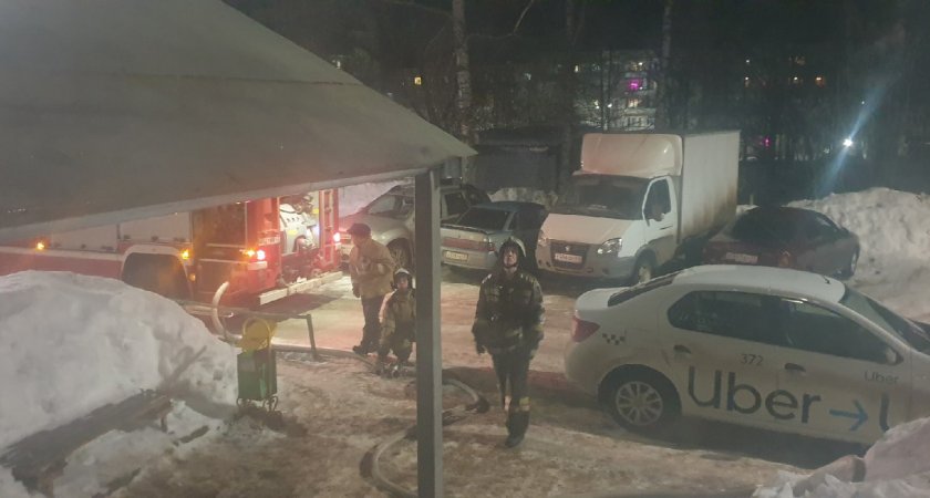 В Кирово-Чепецке при пожаре в многоквартирном доме погиб мужчина