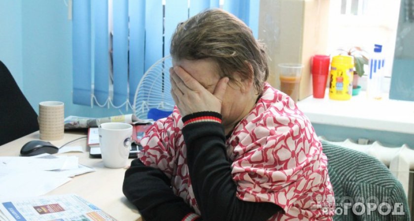 В Кирово-Чепецке незнакомка напросилась к пенсионерке домой и украла 70 тысяч рублей