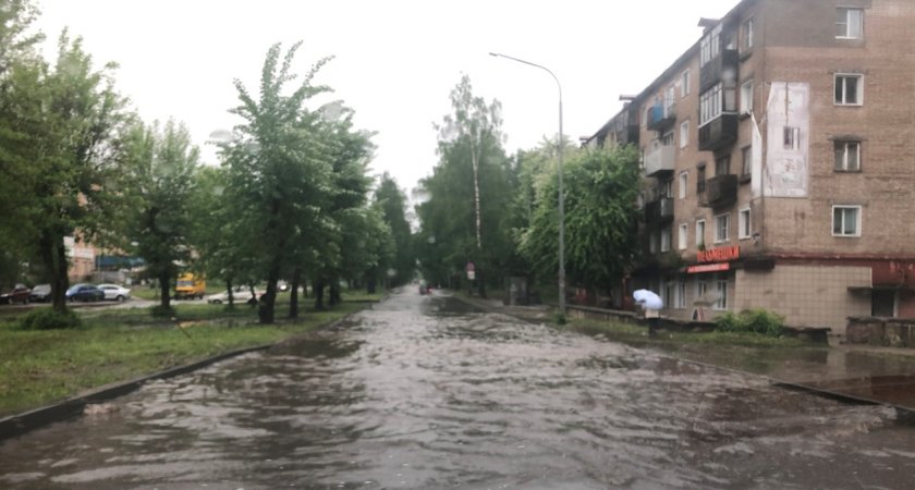 Улицы Кирово-Чепецка затопило после сильного ливня