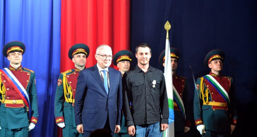 Указом президента России чепчанина наградили медалью 