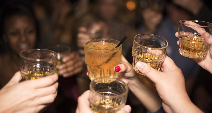 Специалисты назвали мужские имена, обладатели которых могут закончить жизнь алкоголиками