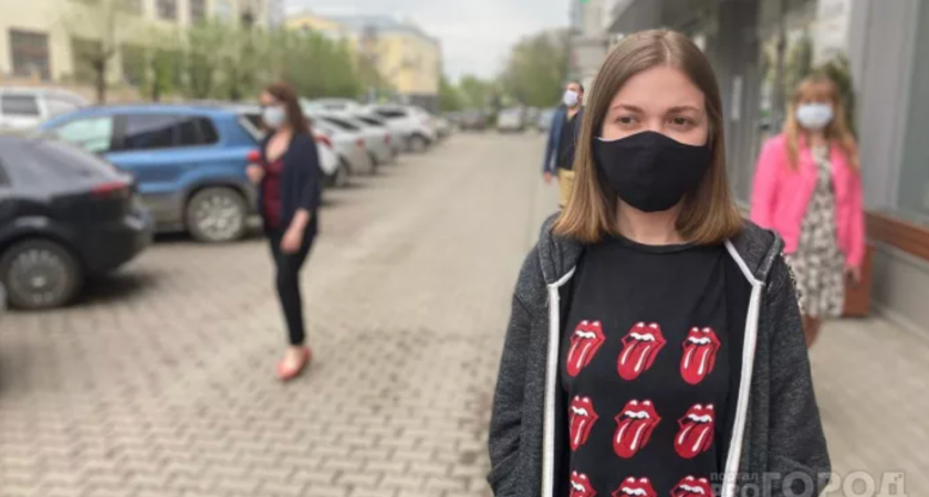 Роспотребнадзор рекомендует снова носить маски в некоторых регионах России