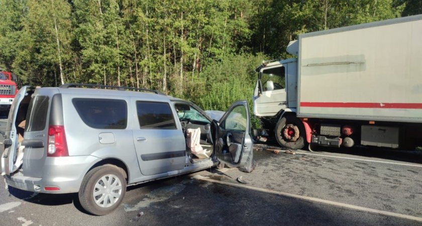 В Кировской области при столкновении с грузовиком погиб водитель «Лады Ларгус»