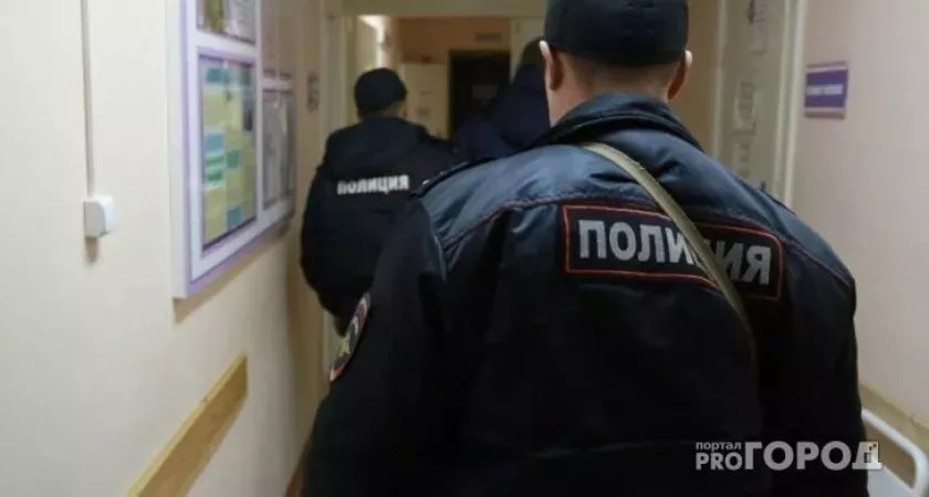 В Кировской области мужчина с психическим расстройством изрубил друга топором 