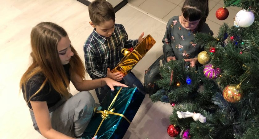 На новогодние подарки школьникам Кировской области выделят 19 миллионов рублей
