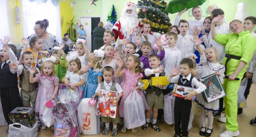 "Уралхим" поздравил детей Кирово-Чепецка и Кирово-Чепецкого района с Новым годом