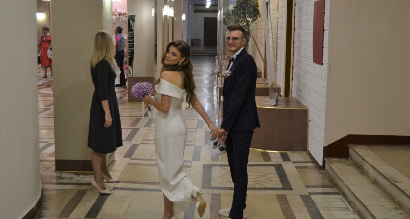 Жительницы Кировской области выходят замуж в 16 и 89 лет 