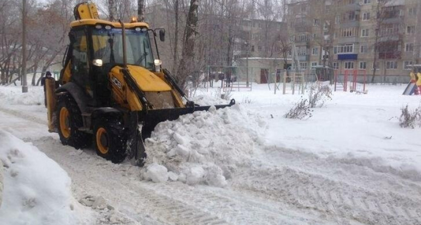 Во вторник 17 дворов в Чепецке очистят от снега