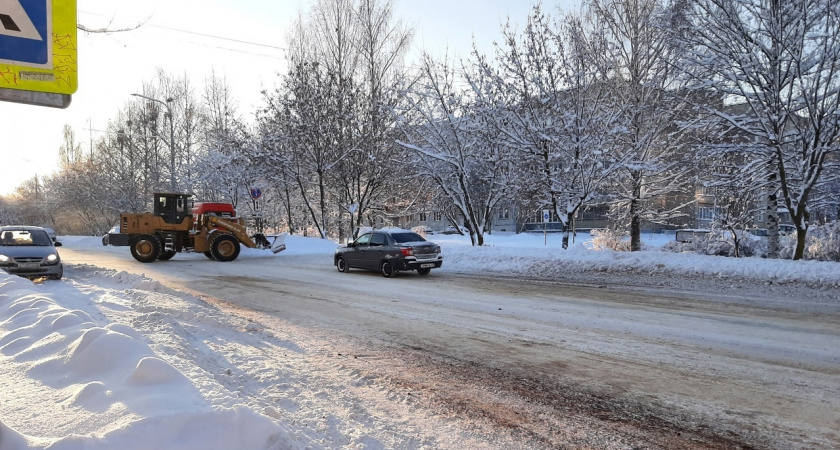 Чепчанам рассказали, в каких дворах нельзя оставлять авто в четверг