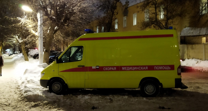 В Кировской области на улице нашли раздетого и избитого двухлетнего мальчика
