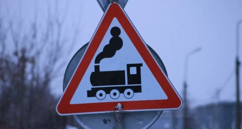 В Кирово-Чепецком районе временно ограничат движение через железнодорожный переезд