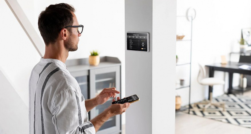 Умнеют на глазах: в Кирове вырос спрос на смарт-розетки и лампочки