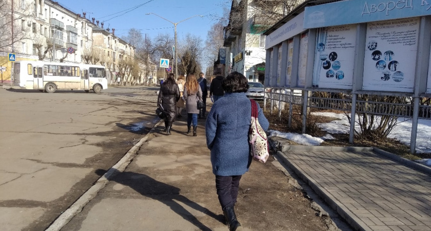 Жителей Кирово-Чепецка просят выбрать дороги, которым требуется ремонт в первую очередь
