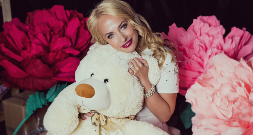 Розы и шашлык: чепецкие блондинки рассказали о своих предпочтениях