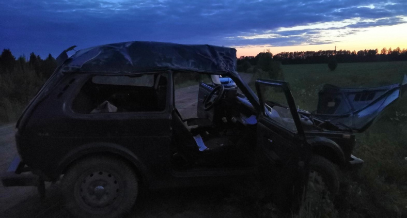 Смертельное ДТП: на трассе в Зуевском районе опрокинулся "ВАЗ-21213"