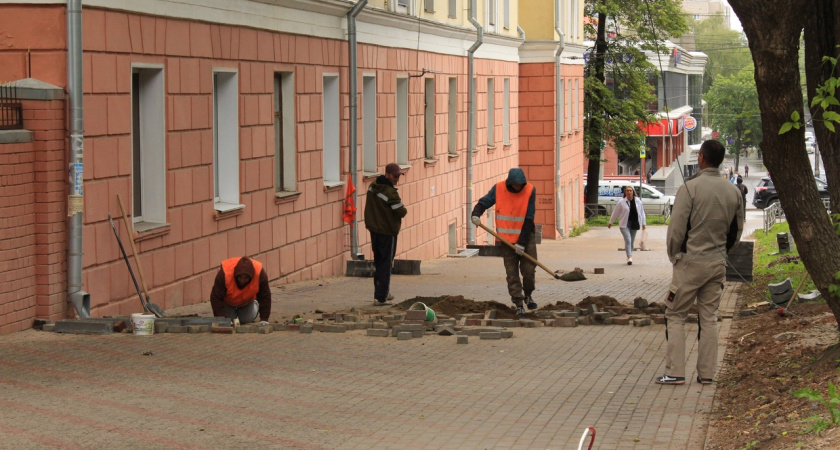 В России планируют в два раза поднять минимальный размер оплаты труда