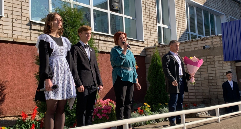 1 сентября в Кирово-Чепецке: главные лица города поздравили школьников с Днем знаний