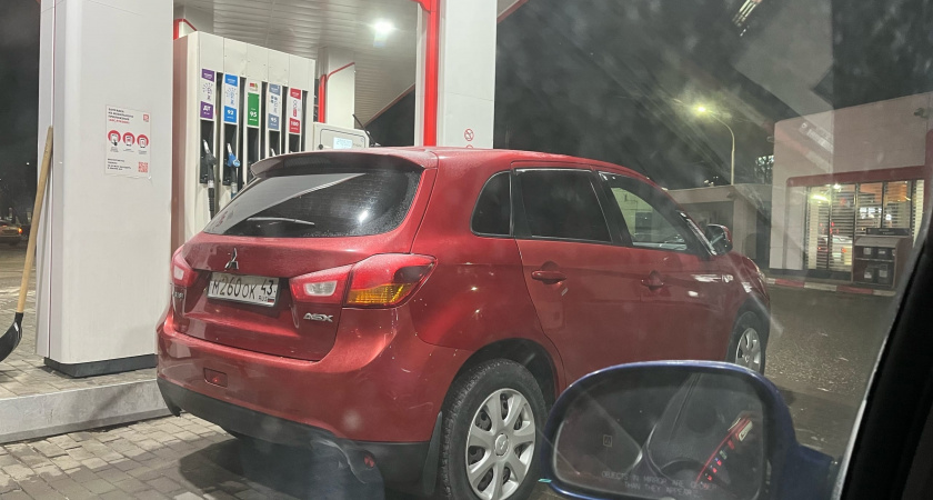 С 7-8 мая пропадет со всех заправок: автомобилистов ждет неожиданное изменение на АЗС