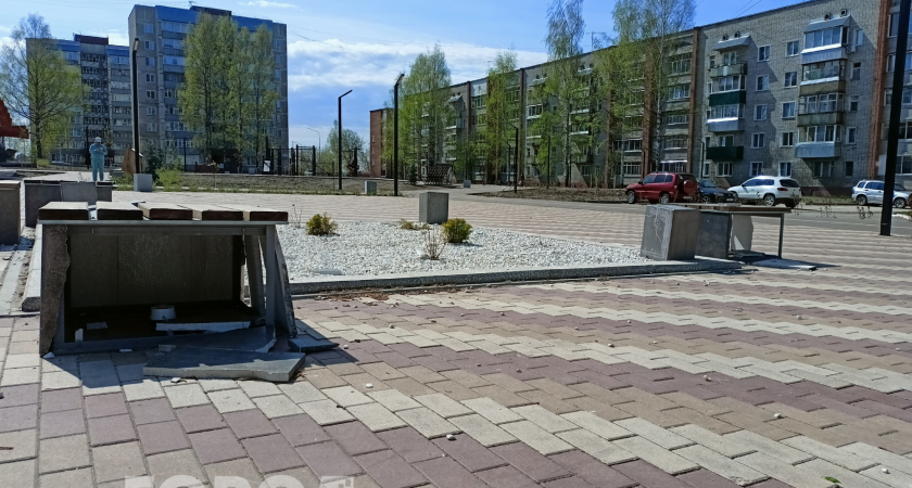 Разрушение парка "Южный": виноваты вандалы или экономия на материалах?