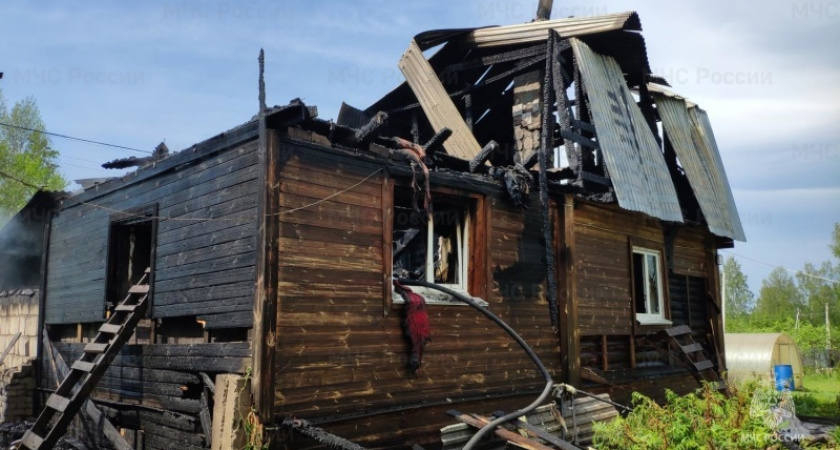4 июня в Кирово-Чепецком районе от удара молнии сгорел дом 