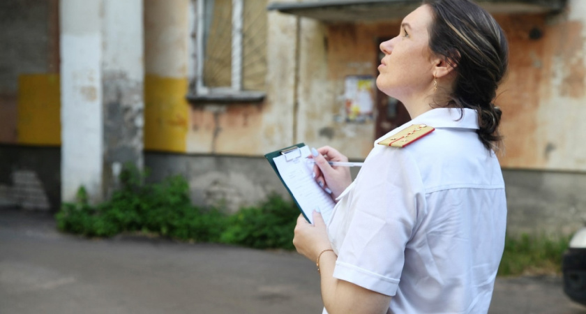 В Кирово-Чепецке суд принудил райадминистрацию взять на баланс опасные столбы