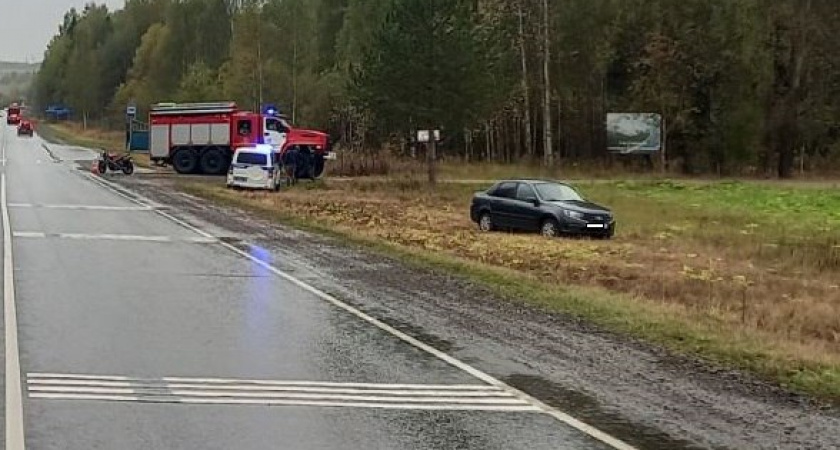 В Кирово-Чепецком районе мотоциклист получил травмы в столкновении с Lada Granta